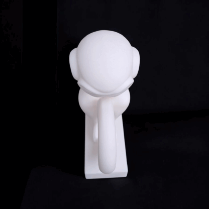 Escultura Mono Minimalista sobre Pedestal - Imagen 6