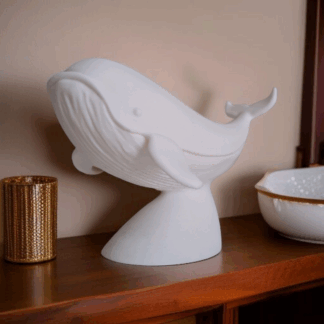 Escultura de Ballena Realista con Base
