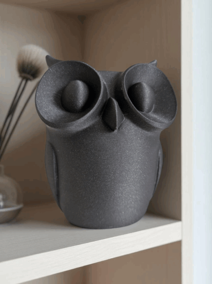 Escultura Minimalista de Búho – Forma pura y ojos expresivos - Imagen 4